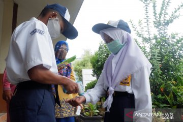 Hardiknas, bisa dorong guru jadi pelopor disiplin protokol kesehatan