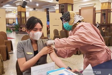Kaum milenial di Banjarmasin antusias ikuti vaksin COVID-19