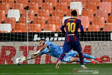 Liga Spanyol: Barcelona atasi Valencia 3-2