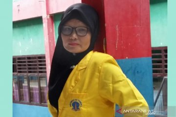 Kisah Fauziah, warga pulau yang terus belajar di usia dewasa