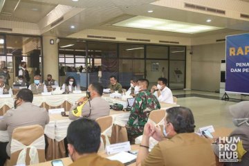 Pertemuan antara Gubernur H Ansar Ahmad dengan Kepala BNPB