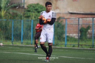 Kiper Madura FC Ridho Jazuli rayakan Lebaran di kampung halaman