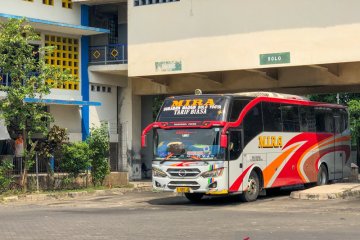 Bus tanpa stiker khusus "dihalau" dari Terminal Giwangan Yogyakarta