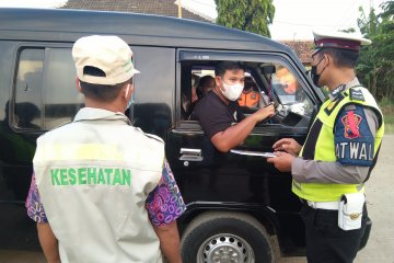 Warga beda provinsi bisa berpergian meski ada penyekatan di Brebes