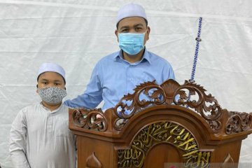 Duet manis di tenda masjid saat Ramadhan