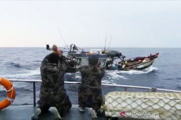 KKP tangkap dua kapal ikan asing berbendera Vietnam di Natuna Utara