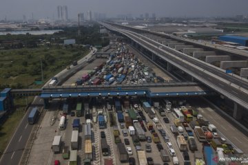 Penyekatan di Tol Cikarang Barat