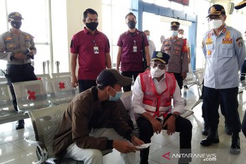 Terminal Pulo Gebang tolak 11 calon penumpang di masa larangan mudik