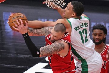 Triple-double Nikola Vucevic dorong Bulls taklukkan Celtics