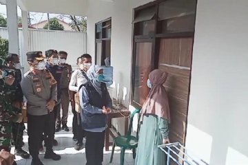 Khofifah kunjungi lokasi karantina buruh migran di Madiun