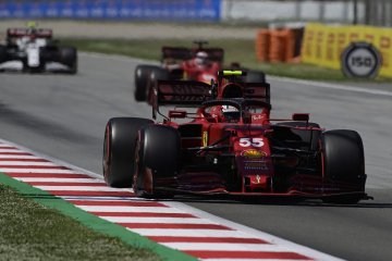 Duet Ferrari berusaha redam McLaren di Catalunya