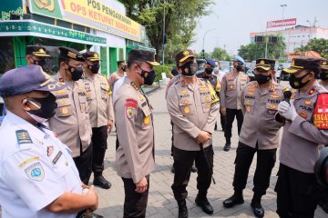 Irwasum Polri tinjau simulasi penanganan COVID-19 di Terminal Purabaya