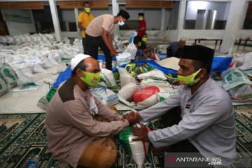 Penyerahan Zakat Fitrah