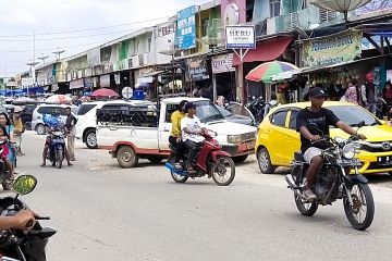 Pasar Simpang Pematang dipadati pengunjung 