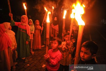 Pawai obor sambut Idul Fitri 1442 H