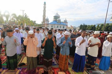 Shalat Idul Fitri Jamaah Tarekat Syattariah di Aceh
