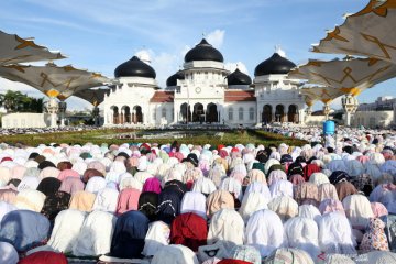 Shalat Idul Fitri 1442 H di berbagai daerah