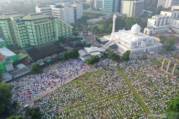 Shalat Idul Fitri di Masjid Al Azhar Jakarta