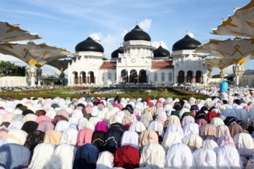 Shalat Idul Fitri boleh dilaksanakan di masjid atau lapangan terbuka