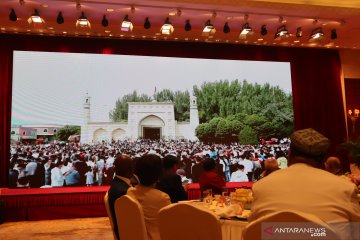Jamuan Idul Fitri pemuka agama Xinjiang di Beijing