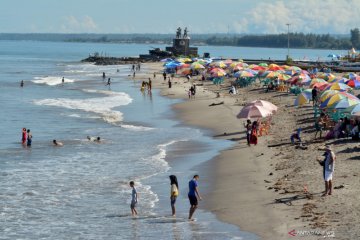 Wisata lebaran di Zona Kuning COVID-19