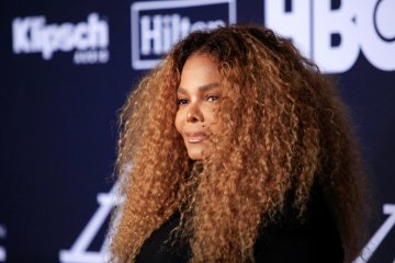 Jaket Janet Jackson dilelang lebih dari Rp1 miliar