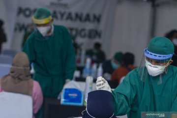 Satgas: 21 warga Karawang terpapar virus corona varian Delta