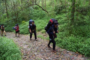 Orang tua harus paham batas kemampuan anak jika naik gunung