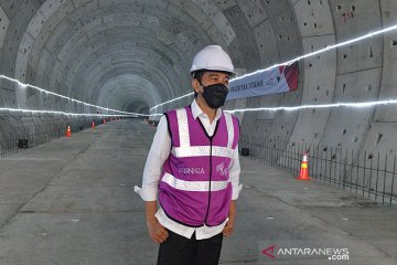 Presiden tinjau pengerjaan konstruksi kereta cepat Jakarta-Bandung