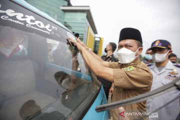 105 angkot dikerahkan untuk antar lansia jalani vaksinasi di Bandung