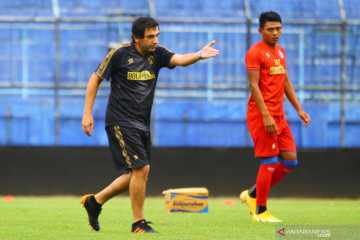 Eduardo: Bermain terorganisasi kunci Arema imbangi PSM dengan 10 orang