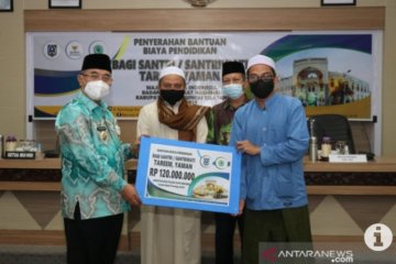 15 santri HSS terima bantuan pendidikan ke Tareem Yaman