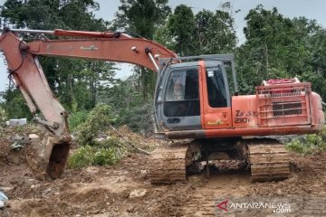 Polisi menangkap tiga penambang emas ilegal di Nagan Raya Aceh