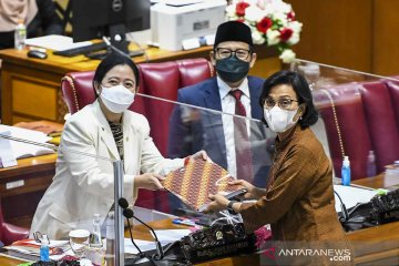 Di Paripurna DPR, Sri Mulyani paparkan indikator ekonomi makro 2022