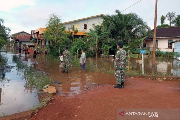 Banjir di jalan nasional Kalis-Putussibau berangsur surut