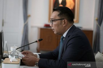 Kang Emil minta OJK-BI tingkatkan literasi keuangan digital