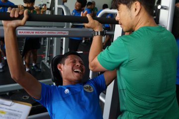 Pemain timnas tempa fisik dengan beban capai 95 kilogram