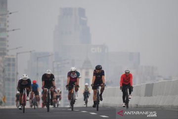 Kemarin, pemadaman lampu di hari lingkungan hingga lintasan sepeda