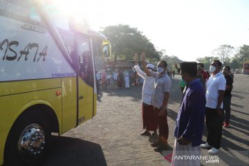 Ratusan santri asal Bali kembali belajar ke Jawa Timur