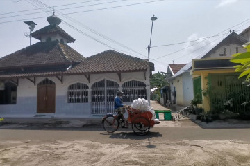 25 warga terpapar COVID-19, satu kawasan jalani karantina wilayah