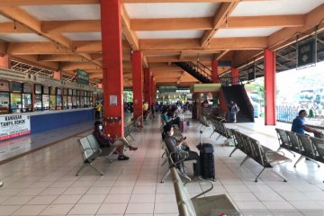 Terminal Bus Kampung Rambutan masih sepi penumpang