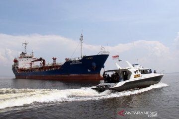 Berlabuh di Dumai, kapten kapal India positif COVID-19 varian baru