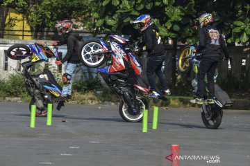 Aksi freestyle motor slalom Priangan Timur