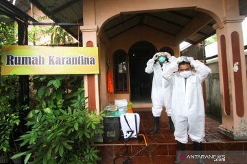 Jadikan karantina mandiri kebiasaan setelah bepergian selama pandemi