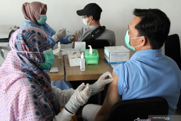 Antibodi terbentuk 28 hari usai vaksin, prokes harus tetap dijaga