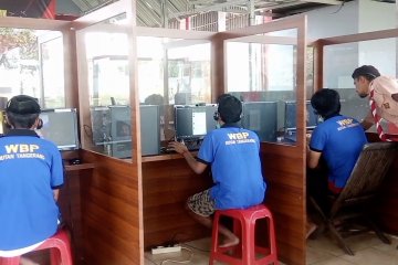 Cegah COVID-19,  Rutan Tangerang fasilitasi kunjungan virtual