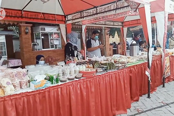 Pemkot Madiun gelar bazar takjil guna bangkitkan ekonomi 