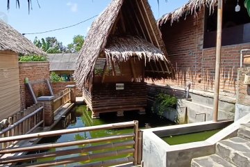 Rumah makan saung bambu ide usaha menjelang hari tua 