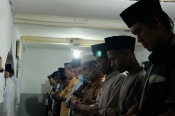 Tarekat Naqsyabandiyah di Padang gelar shalat Id hari ini