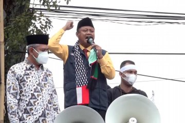 Wagub Jabar berorasi di aksi solidaritas buruh Bandung Raya untuk Palestina